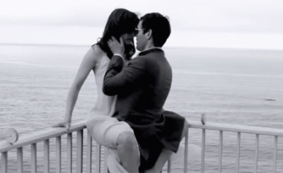 gif baci
