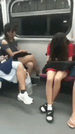 gif chistosos graciosos para whatsapp muchacha dormida en tren